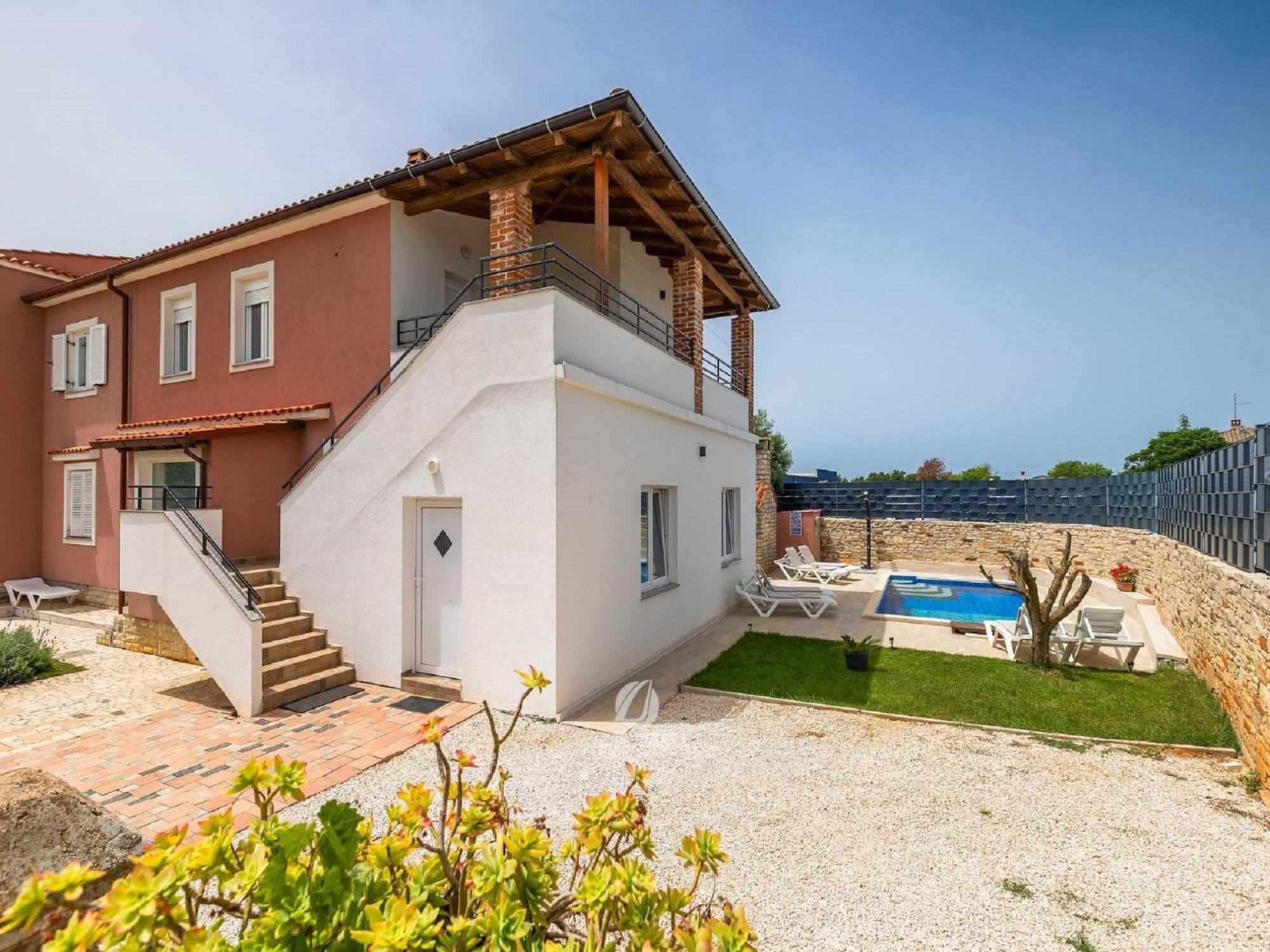 Comfortable House With Private Swimming Pool Ferienhaus